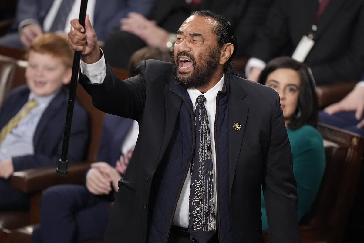 🚨NEW: Donald Trump has called on the House of Representatives to expel Congressman Al Green. 

RETWEET if you stand with Rep. Al Green against Trump and the GOP!