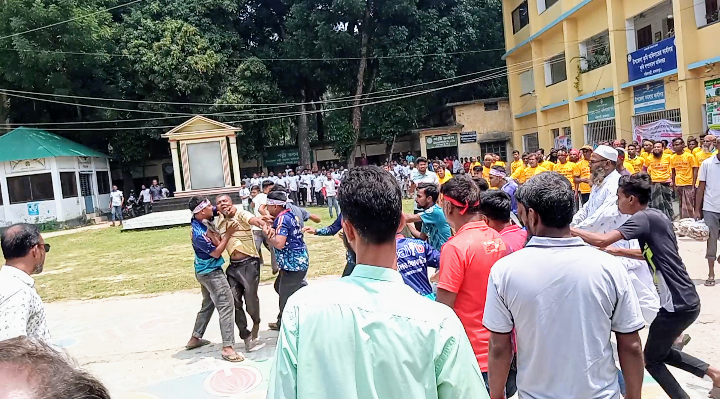 সরিষাবাড়ীতে মে দিবসে শ্রমিকদের দুইগ্রুপের মারামারি আহত-৪