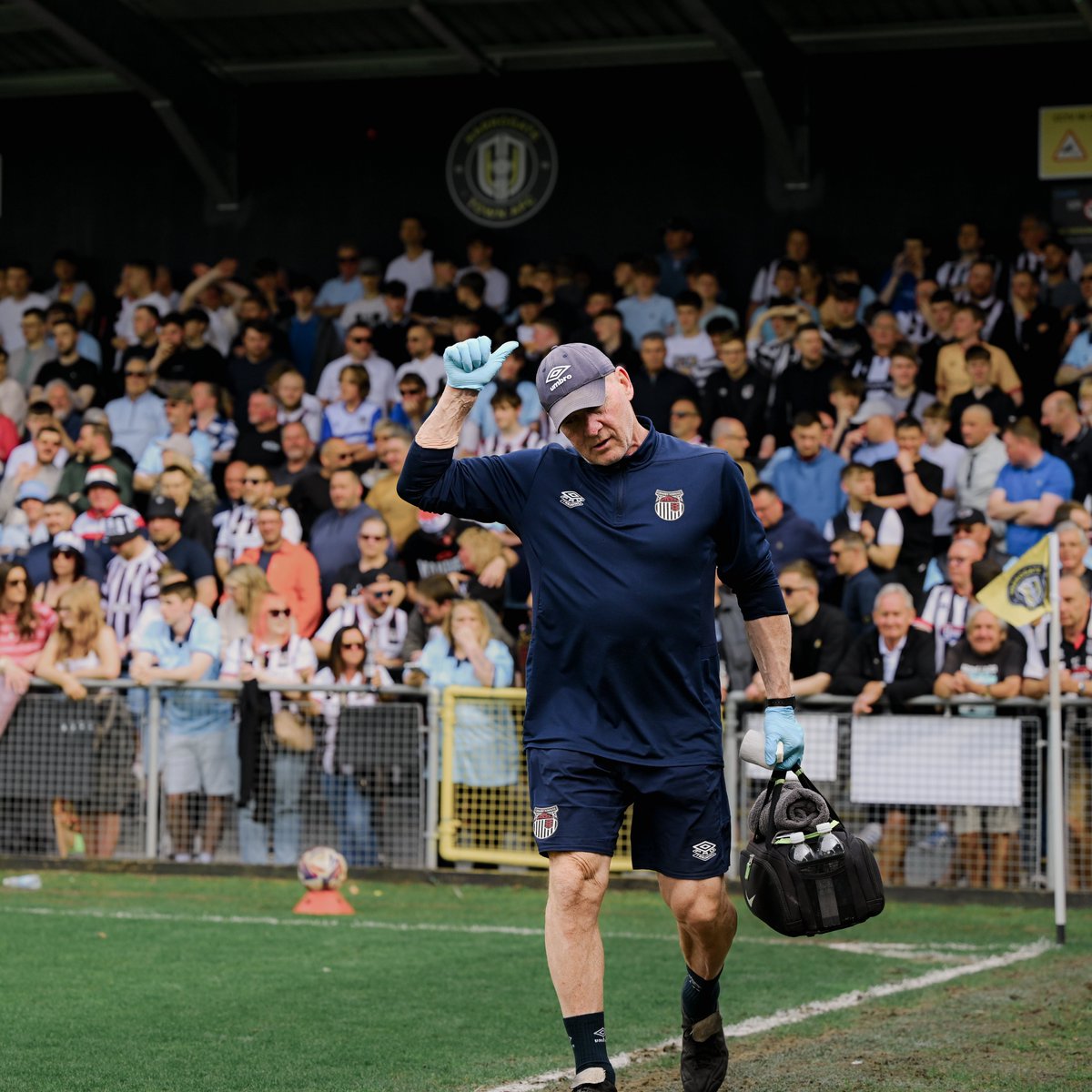 officialgtfc's tweet photo. Weather Report:

With highs of 14°C, it's certainly shorts and cap weather tomorrow in Cleethorpes! 😉

#GTFC https://t.co/4QMtGQDtLT