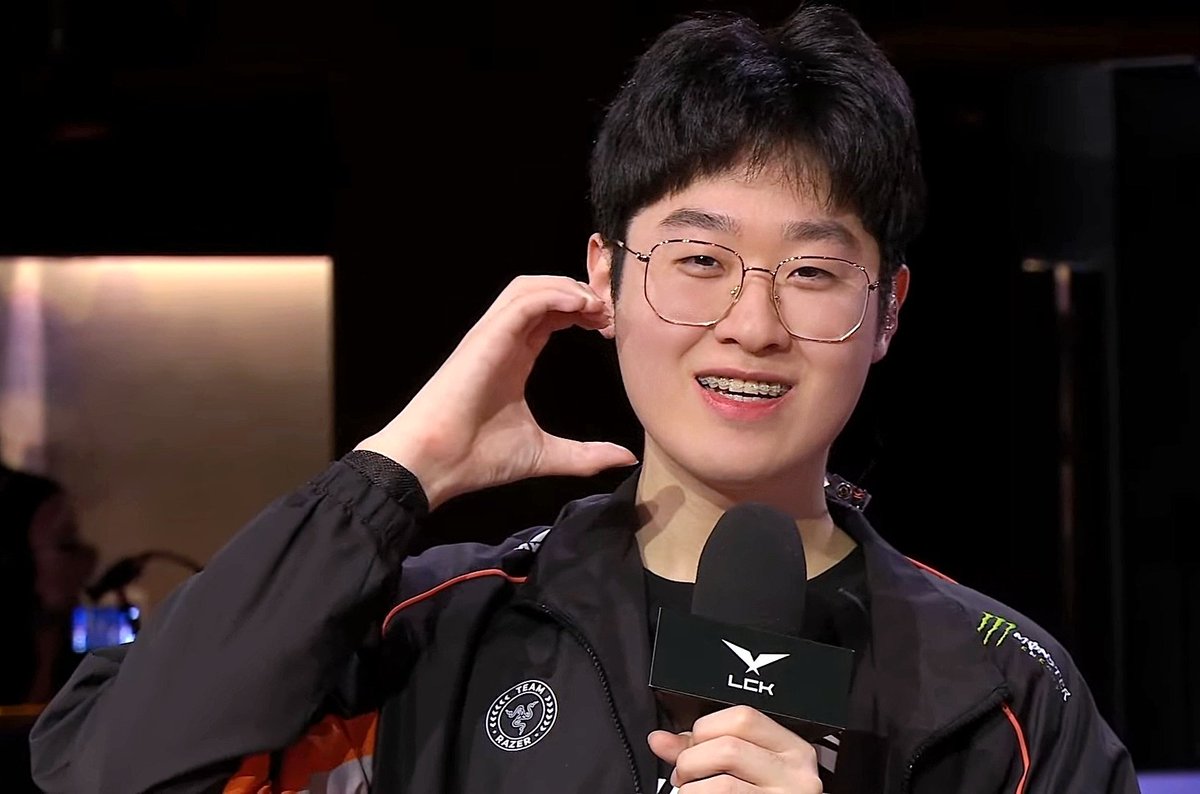 zeari_zeus10's tweet photo. 🧡[ ´•]∀[•` ] https://t.co/0CpKiu7oto