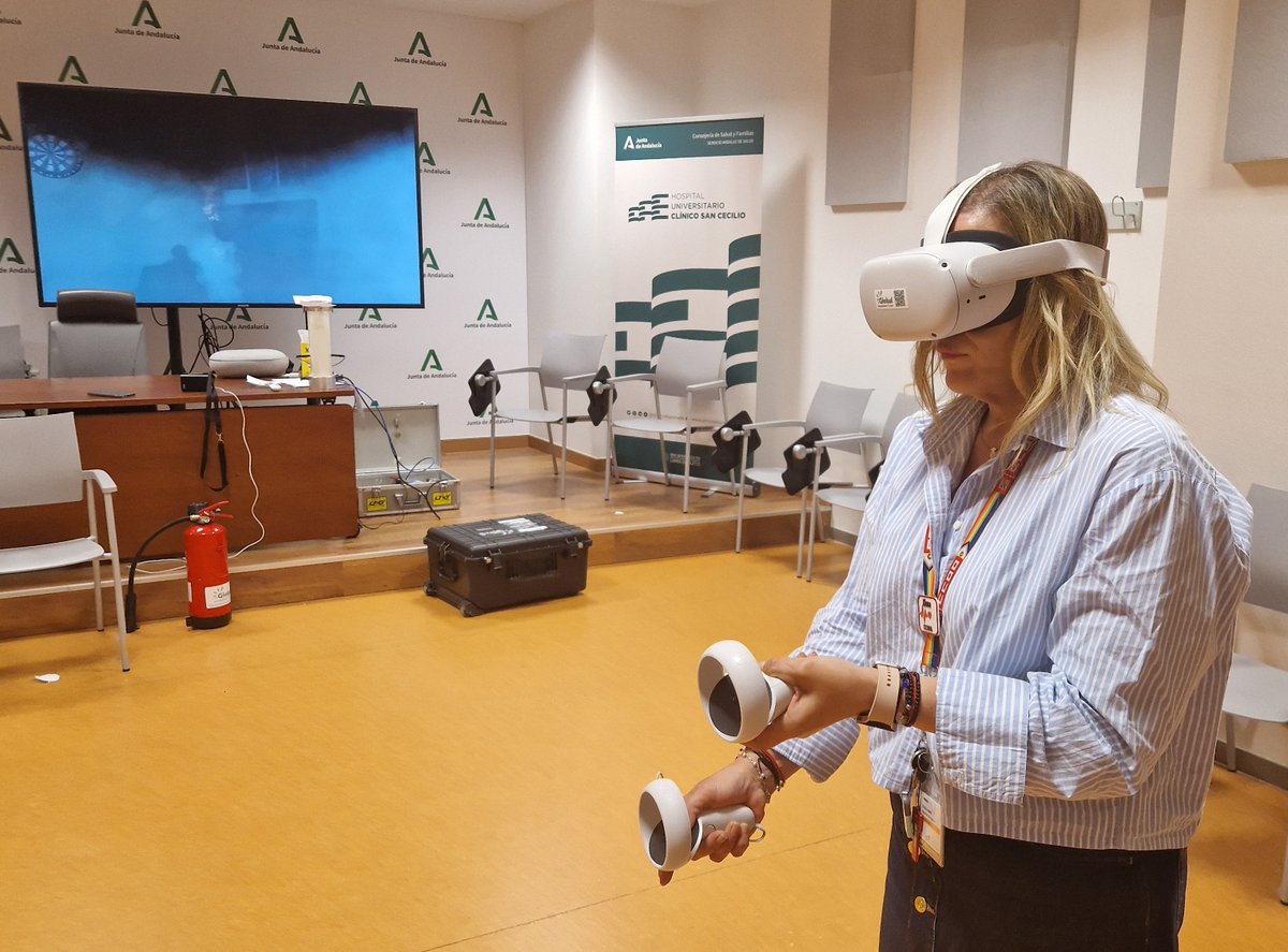 clinicogranada's tweet image. ℹ️La seguridad y salud en el trabajo centraron la jornada de puertas abiertas de la unidad de PRL del 🏥

Gracias al @ParqueCiencias por cedernos su experiencia de #RealidadVirtual para prevenir incendios  🧯

Más info: husc.es/noticias/la-se…

#DíaSeguridadySalud
