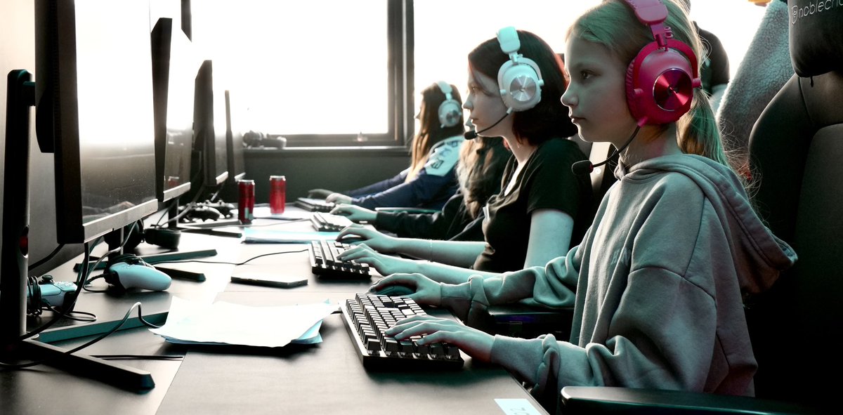 Activity Overload💥
Our 3rd #GirlsInGaming event, TY education courses, #LeagueOfLegends &amp; #VALORANT Irish Collegiate Grand Finals, professional bootcamps, fighting community LAN, SIM racing, corporate activations, community events, casting, streams &amp; more…