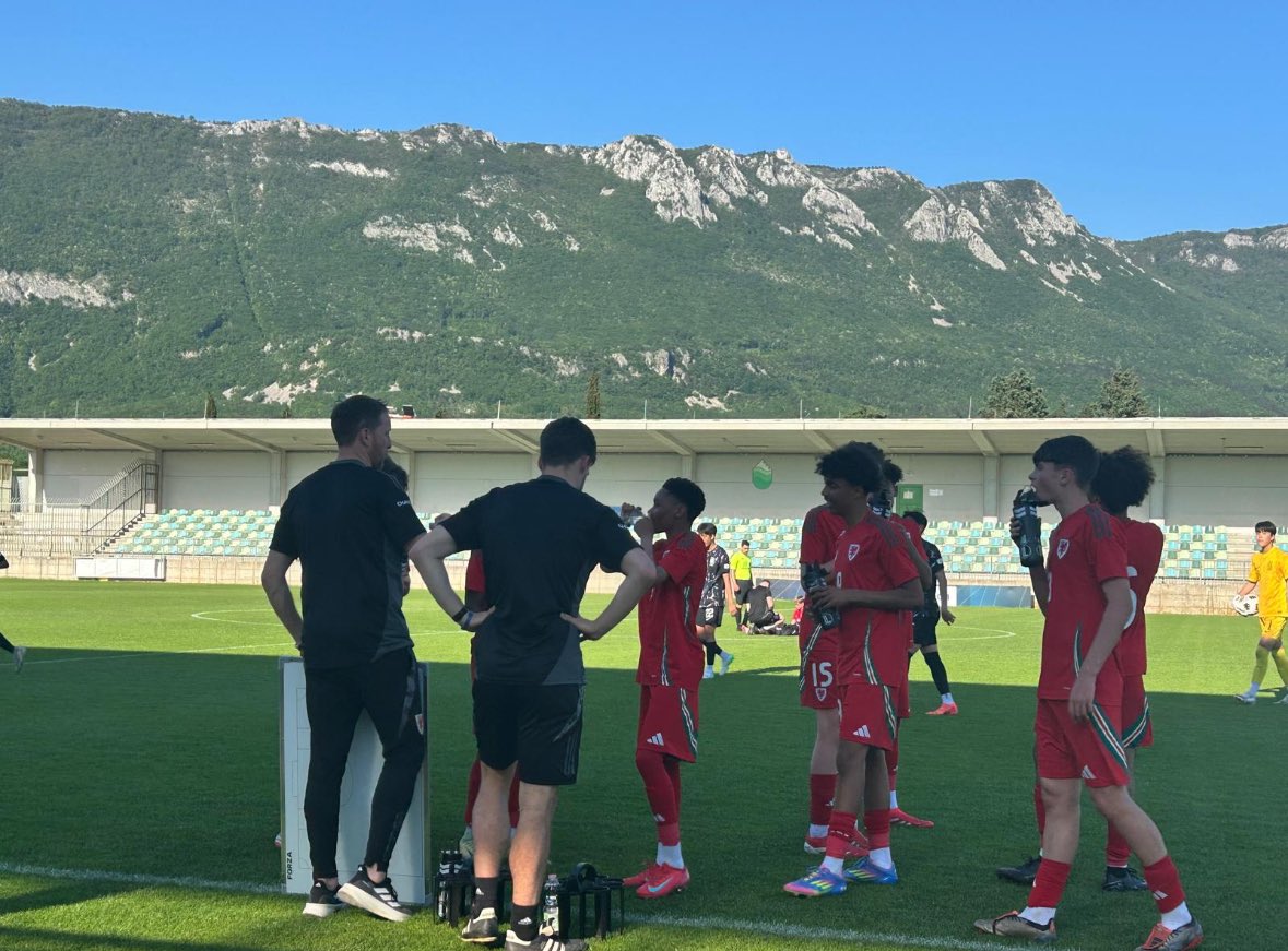 AdrianHarvie's tweet image. Such a rewarding 11 days for the players on their journey within our @Cymru pathway. Tough opposition in 🇮🇹 🇦🇪 🇰🇷 🇲🇪 which the players stood up to and more! Also, another camp under the belt for this amazing support staff who work tirelessly, supporting our players
👏🏻👏🏻👏🏻 🏴