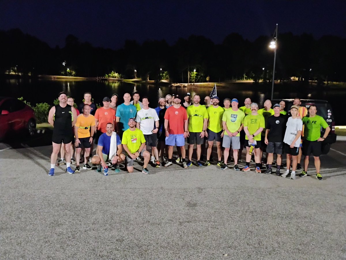 F3LexSC's tweet image. 36+ish PAX at this morning's Runvergence! Great seeing everyone, good fellowship and an even better. 

DEVO from @F3BooBoo on God at work in our hearts. 

See y'all next month!