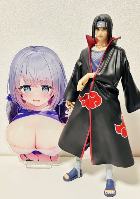 フィギュアをゲット
イタチの方が大きいです 