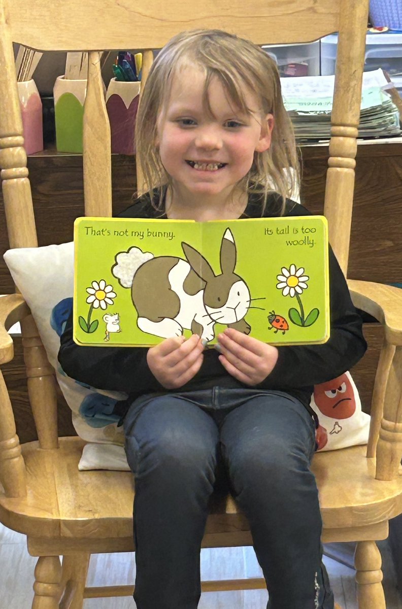marisa_traverse's tweet photo. Amazing reading to the class today! https://t.co/aLKxfleHdj