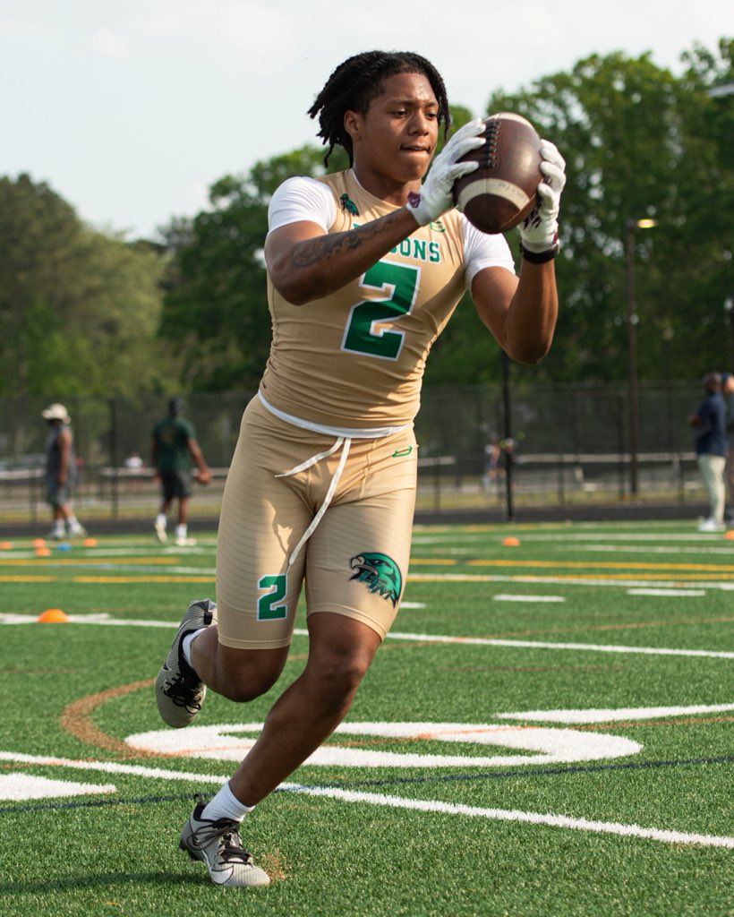 Another successful Showcase in the books ✅

#HuguenotFootball | #LTM