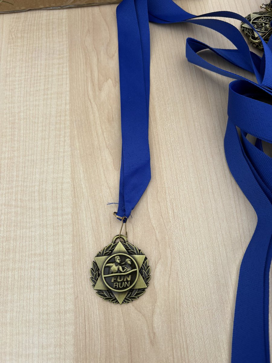 Laura Burns tweet media