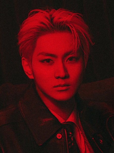 usernemo_11's tweet image. jungwon's vampire visual look is insane 🧛🏻‍♂️