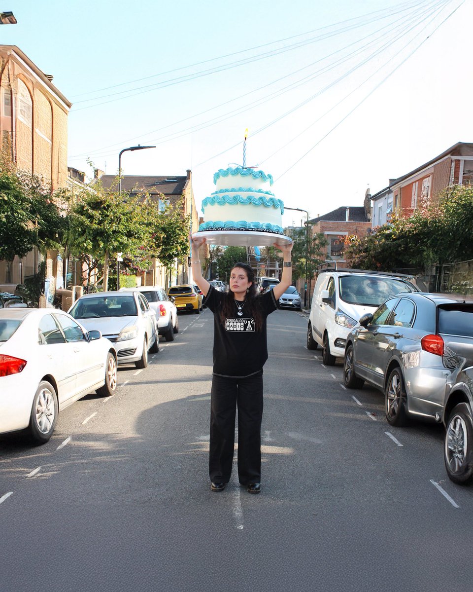 Tia4u 1 Year Anni 🎉🎉🎉

Join us here: boogalooradio.com or download the app on iOS !!