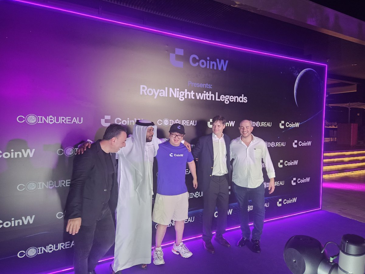 the_greenfalcon's tweet image. #coinw #token2049 #TOKEN2049Week yesterday after party token2049 by coinw exchange in royal atlantis Palm Dubai was huge