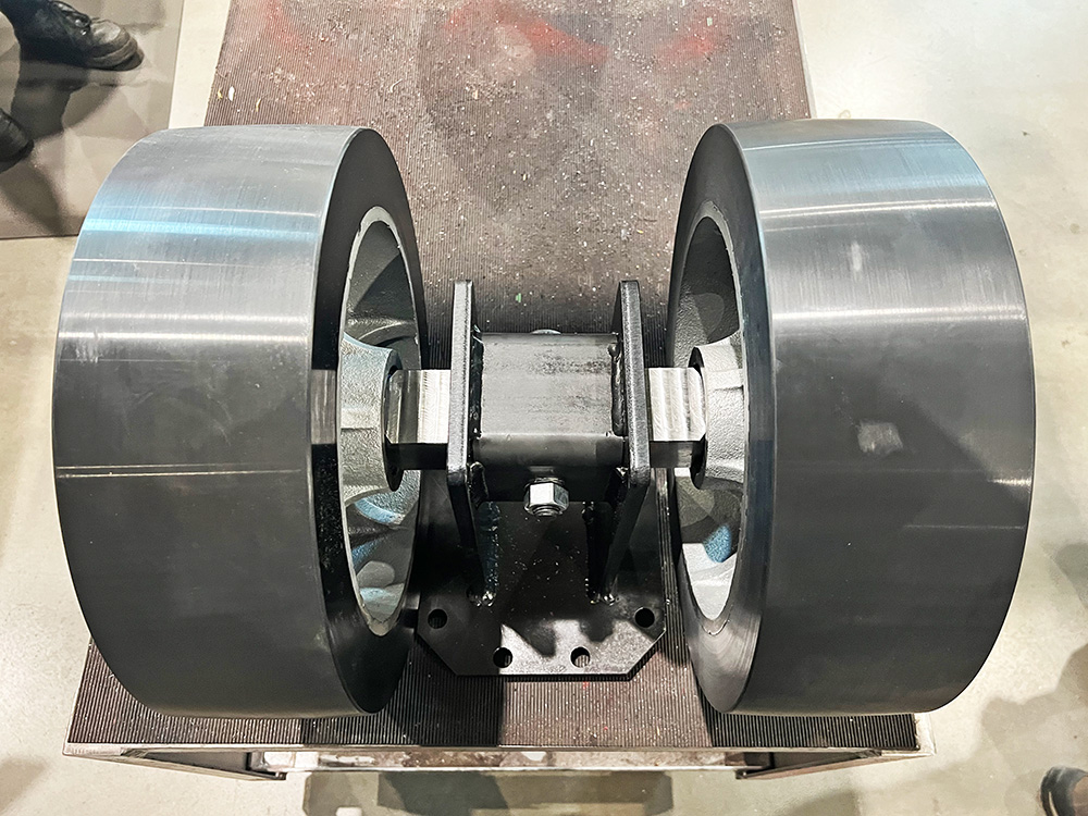 Hamilton_Caster's tweet image. At Hamilton, solving problems is our specialty. If our standard products don&apos;t fit, we&apos;ll create a custom solution for you. Our oscillating casters keep wheels grounded and support heavy loads. Learn more: bit.ly/44fj8BY #HeavyDutySolutions #InnovativeEngineering