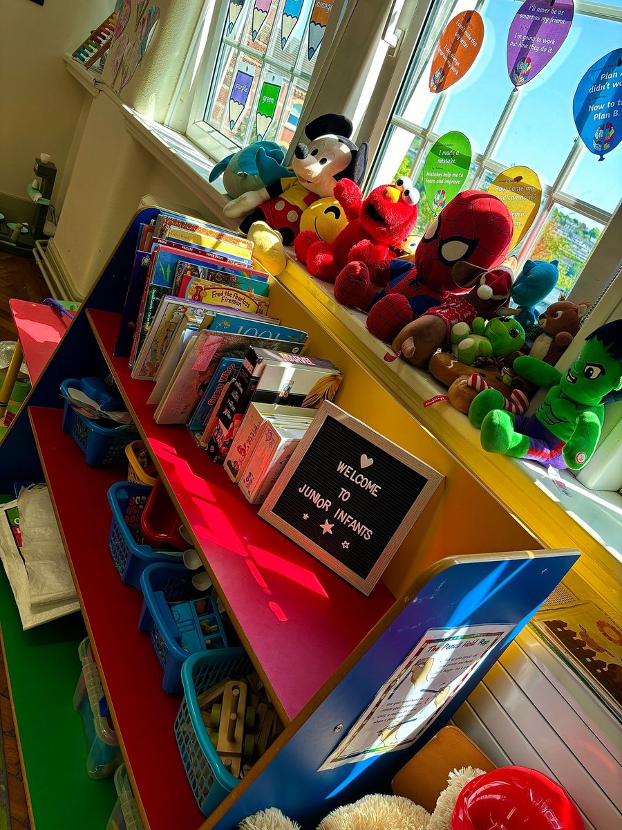 We are just going to take this opportunity to showcase how beautiful our school is in the sun ☀️ We hope everyone is enjoying the weather at the moment and are looking forward to the may weekend 🔵⚪️