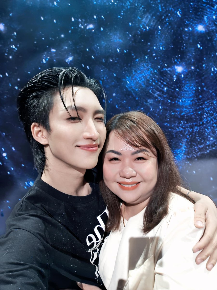 GrassTruong's tweet photo. Như thế này thôi đã quá đủ với tôi rồi. Hẹn gặp lại bạn vào tháng tới nhé. @Noeul_lee6 

#TBNWEternalLuvFanmeet
#TheBoyNextWorldSeries
#คนละกาลเวลา https://t.co/RV17CJrdtE