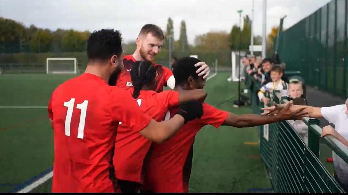 Give us your vote for your 1st team player of the season ❤️⚽️.

 docs.google.com/forms/d/e/1FAI…