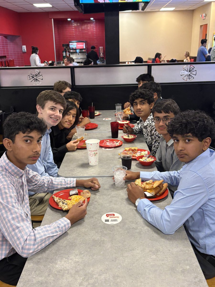 Celebrating our AMAZING season post banquet! CiCi’s for the win! 🏆 🍕 🎾 <a href="/EastBroncos/">EastForsythBroncoAthletics</a> <a href="/broncos_east/">Coppell East Bronco Athletics</a> <a href="/coppelleast/">Coppell Middle School East</a>