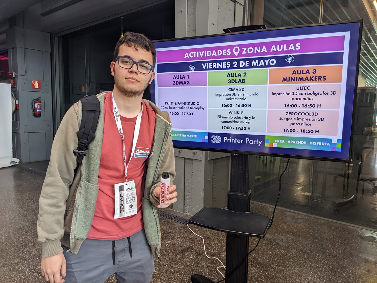 hackCS's tweet image. Muy chula nuestra primera experiencia con el #SpeedCAD de @ShareHorizons, hemos quedado en 5a, 6a, y 7a posición en la @3DPrinterParty😁