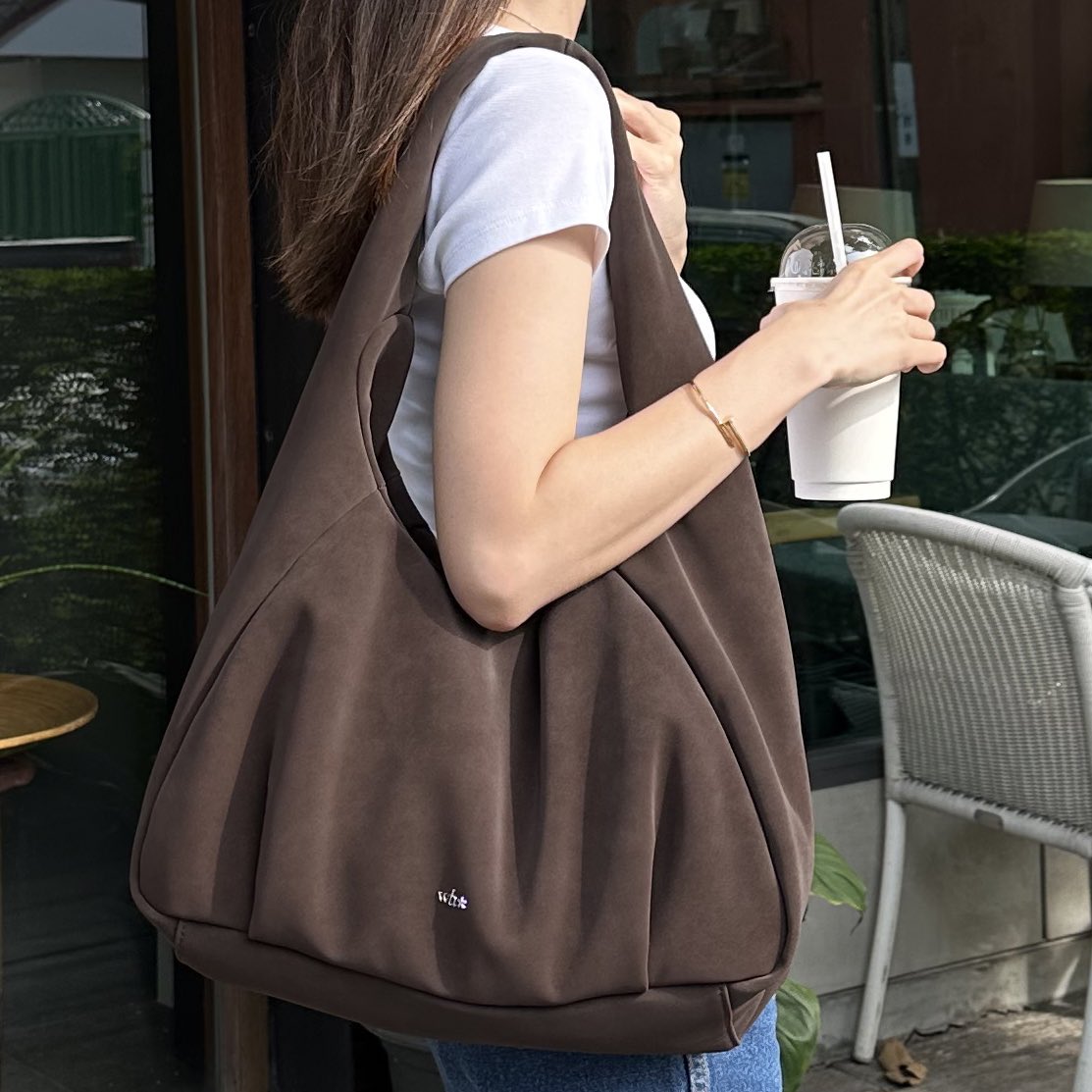 tamjaichunbkk's tweet photo. [เธรดยาว] อัพเดท fav item ver 2025 ของที่ใช้แล้วรู้สึกว่าคิดถูกที่ซื้อมา มันใช้ดีจริงๆ ถ้าหมดหรือเสียก็จะซื้อซ้ำแน่นอน 👏🏻✨
- naomi bra : ที่สุดของเกาะอก แน่น หน้าอกสวย
- matchazuki : ชาเขียวน้ำมะพร้าว 2 in 1 สะดวก สดชื่นมากๆ 
- รองเท้า mary jane ของ jeep น่ารัก ใส่สบาย ใส่กับอะไรก็สวย 
- หวี yao : ผมไม่ขาด ไม่พันกัน สบายหัว
- กระเปแบกบ้าน : แบรนด์ไทยทำออกมาได้ดีหลายร้าน ใส่คอม ipad ขวดน้ำได้
- klay : แท่งเซรามิกกระจายกลิ่น หอมฟุ้งทั่วห้อง
- ชุดนอน sliptosleep : ผ้าดี ไม่เป็นขุย no bra ที่จริงใจ
- panpuri lip oil : ให้ความชุ่มชื้นดีมาก ริมฝีปากนุ่ม แก้เรื่องปากแห้งได้ดี
- sttoke : แก้วเก็บความเย็น ปิดสนิท ไม่รั่วซึม เคลือบ ceramic
- ที่ปิดจุก nude : มี push up ในตัว ไม่ต้องใส่เสื้อใหน้าอกไม่ดูแบน
- ร้องเท้า montbell : ทนสุด ไม่ขาดง่าย แห้งไว เบา ใส่สบาย เดินทั้งวันก็ไม่เมื่อย
- น้ำหอมแบรนด์ไทย :  2-3 ร้าน กลิ่นดีติดทนมาก
- miumi : หินกระจายกลิ่น ฟุ้งดี ช่วยฟอกอากาศ ใครเป็นภูมิแพ้แนะนำ
- แว่น ALP : มีทั้งแว่นตัดแสง แว่นกันแดด ราคาดี คุณภาพเกินราคา ไม่ก๋องแก๋ง