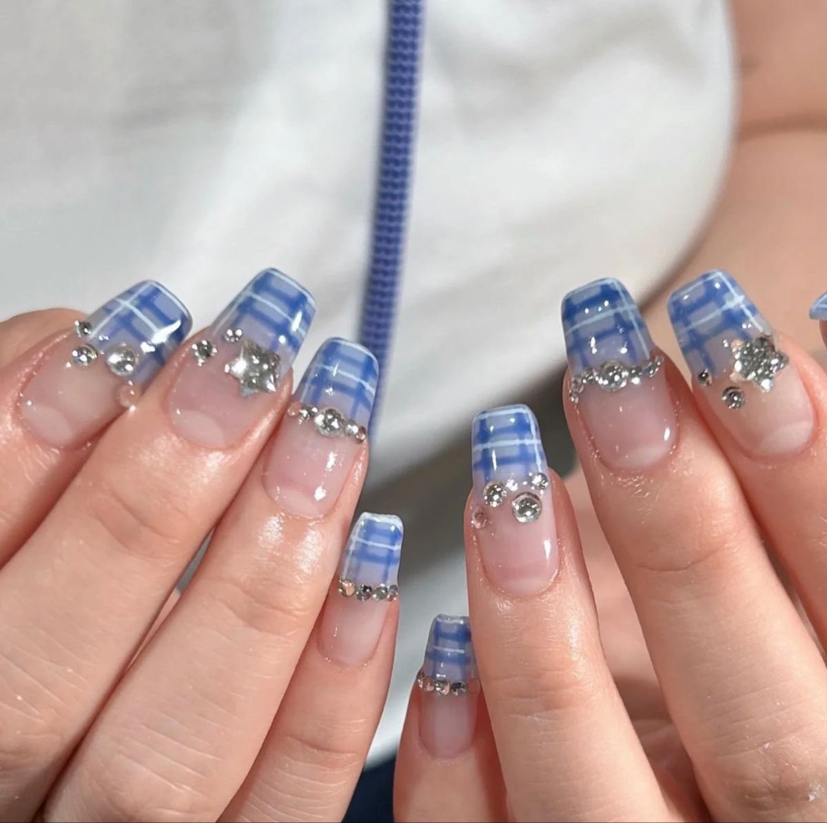 gogogomasiochan's tweet image. やっぱりyellow nailかわいい⭐️💛
2枚目を参考にました🍀
#nail