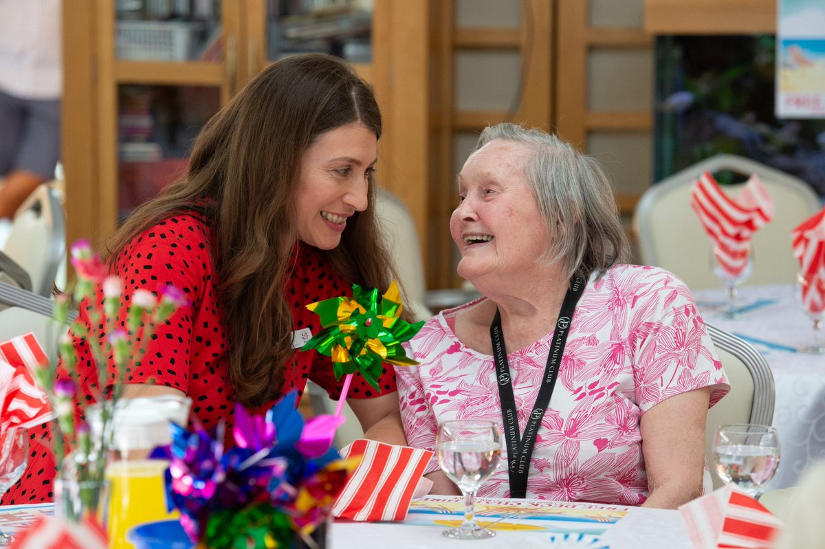 thermbi's tweet image. Care homes are often misunderstood, with outdated terms reinforcing negative stereotypes... But you can choose a more empowering language to promote dignity and challenge misconceptions! πͺ
π Want to learn how? Check out this resource: bit.ly/44lDPwa
