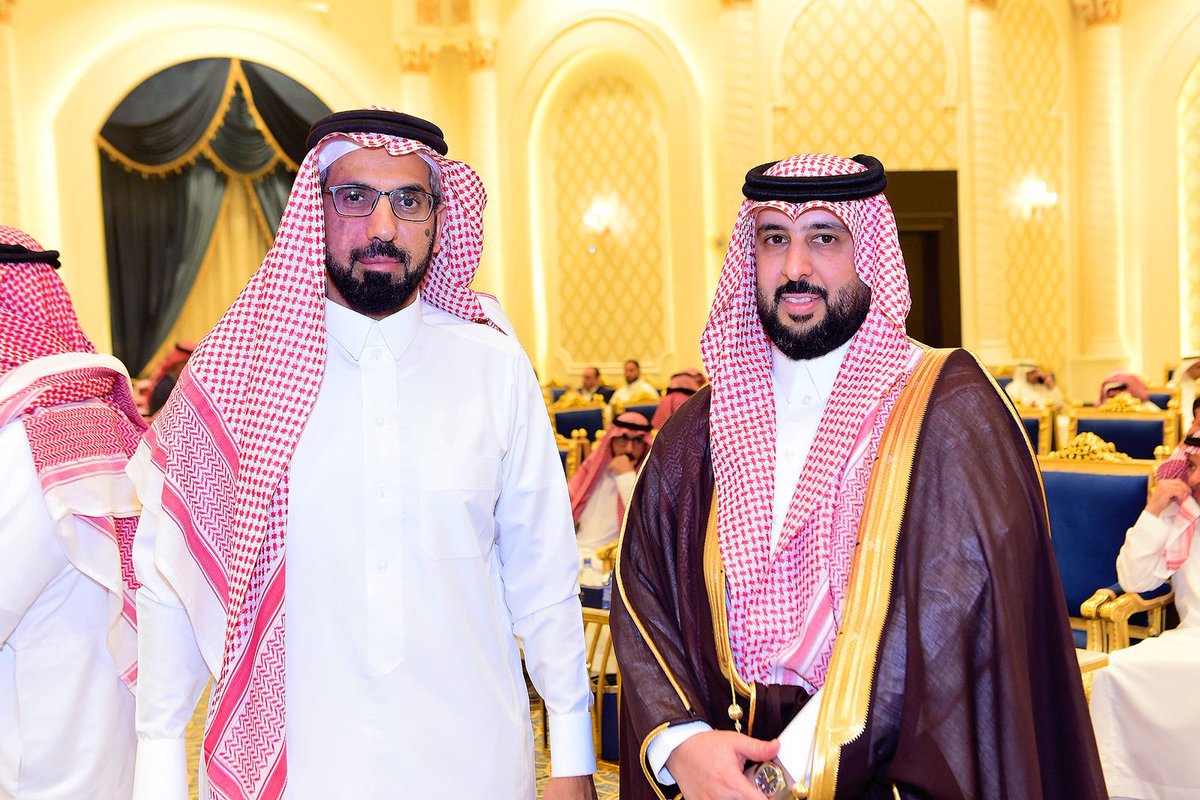 نتقدم بالتهنئة الخالصة للأستاذ
منصور بن سعد بن منصور #آل_رشود
بمناسبة زواج ابنه الأستاذ سعد
على كريمة العميد خالد بن رشيد #الرشيد
والتهنئة موصولة لأسرته الكريمة.
نسأل الله لهما الذرية الصالحة والحياة السعيدة💐
بارك الله لهما وعليهما وجمع بينهما في خير.