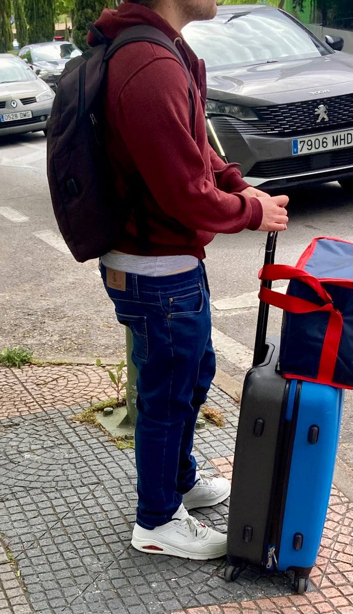 De finde con slips grises…Cómo se presenta el vuestro? #slips #bries <a href="/BikiniTrusa/">hombre.bikini.trusa</a> <a href="/Morbodetruzas/">morbo y fetiche de Calzones 🩲</a>