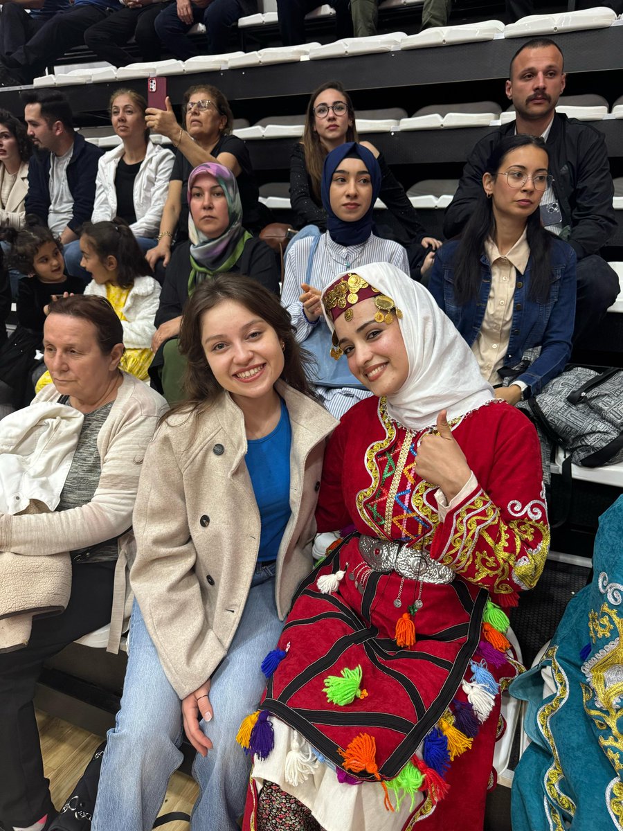 Sanaldan tanışıp fırst date yapalım dedik kombinleri tuturamadık sjhdksdksdjd