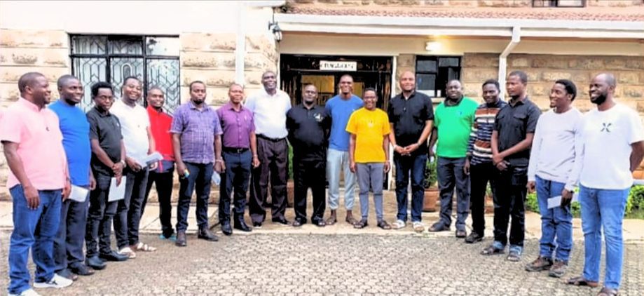 On April 19, Brothers and Postulants in Kenya gathered for a reflection and sharing session. Later that evening, they attended Easter Vigil Mass at the Chapel of Marist International University College. The following day they enjoyed a meal to celebrate Easter together.