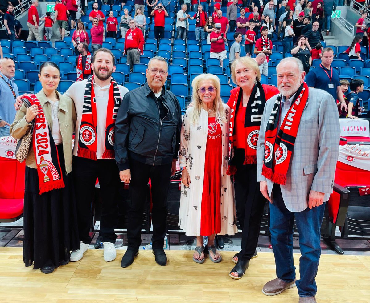 Delighted to join <a href="/MatanAdelson/">Matan Adelson</a> &amp; Jerusalem Mayor Moshe Lion for our first basketball game in Israel, HaPoel JLM vs. Maccabi Ironi Ramat Gan!