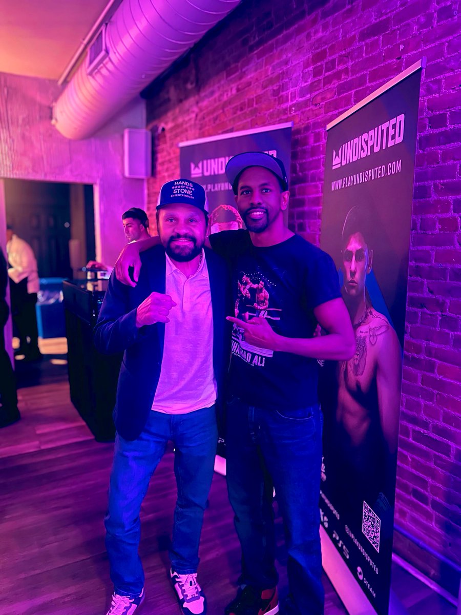 Jamel Herring (@jamelherring) on Twitter photo Got to meet the legend himself, Roberto Durán. One of the meanest to ever step in the ring but outside of it, one of the coolest, most down to earth dudes you’ll ever meet. True icon.
<a href="/PlayUndisputed/">Undisputed</a> Got to meet the legend himself, Roberto Durán. One of the meanest to ever step in the ring but outside of it, one of the coolest, most down to earth dudes you’ll ever meet. True icon.
<a href="/PlayUndisputed/">Undisputed</a>