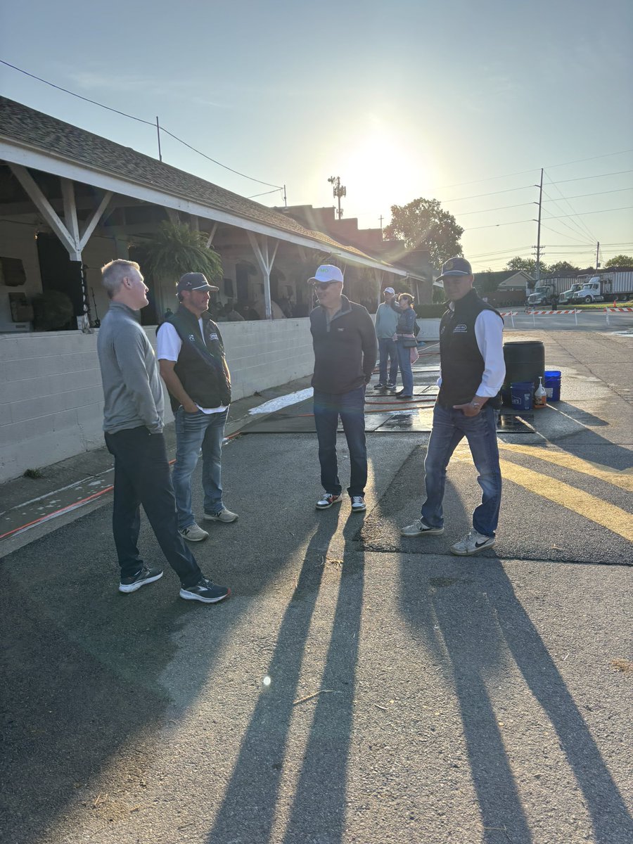 IconRacingLFG's tweet photo. #FLYMO is setting the bar high for our ICON Horses. Our ICON partners are lucky to share in his #DERBY151 experience ๐๐น
Happy Oaks Day ๐ธ Good Luck to DREXEL HILL & SIMPLY JOKING -Safe Trips!
@LegionBldstk & the Beckman Racing Team ๐ @twoeight_racing @JeffBerryMLB https://t.co/i43WGV2kCX
