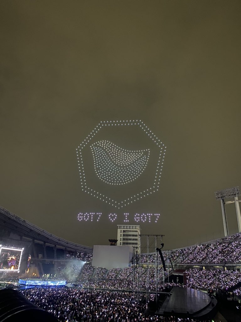 KanlayaPo's tweet photo. สวยมาก ผู้ชายบอกรักไม่หยุด💚 #GOT7_NESTFESTinBKK_Day1 https://t.co/k3gQPx88gz