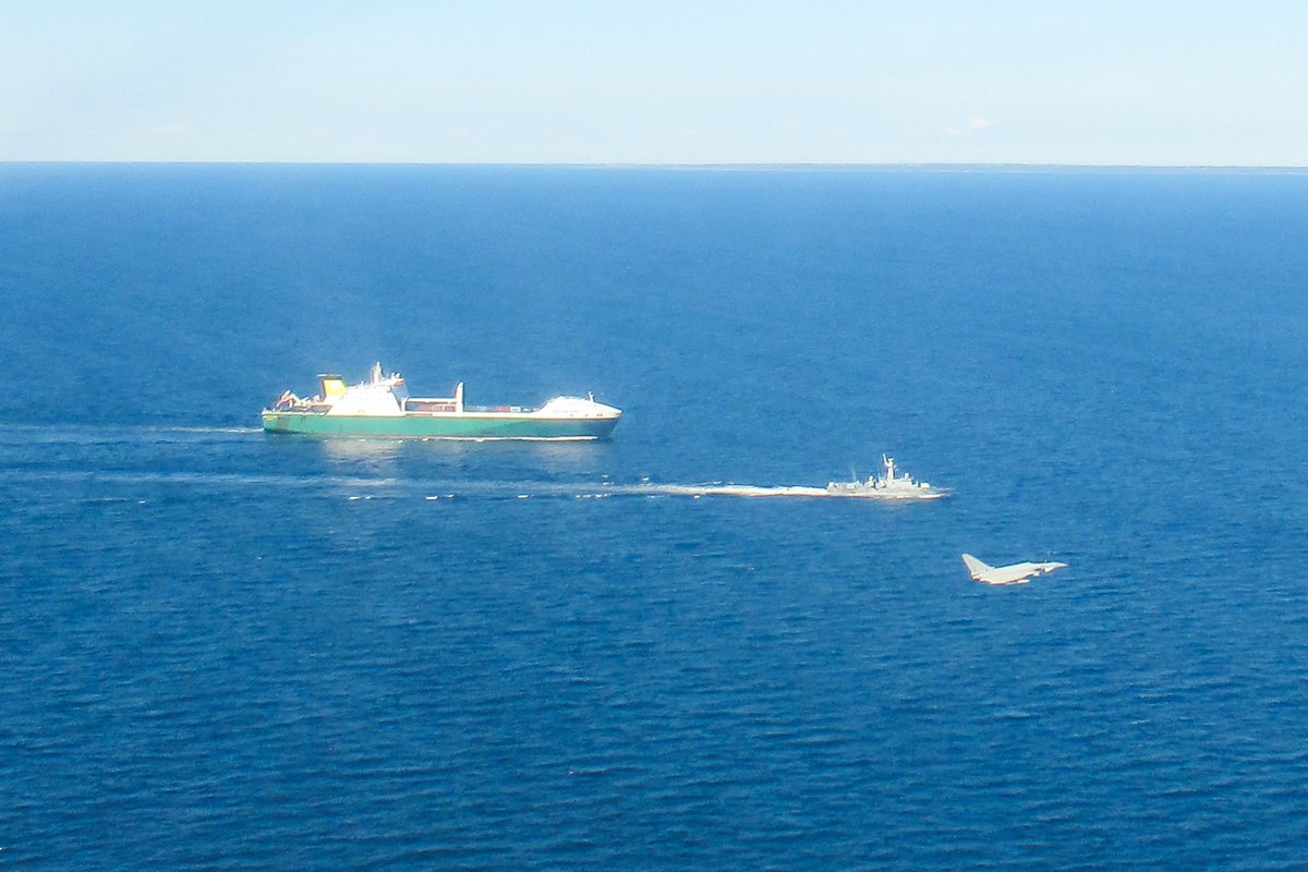 The Joint Expeditionary Force (JEF) (@jefnations) on Twitter photo JEF Nations play a key role protecting a UK strategic sealift vessel carrying cargo for an exercise in Estonia @kaitsevagi.
Escorted through the Baltic by HDMS Absalon <a href="/forsvaretdk/">Forsvaret</a>, HSwMS Sundsvall <a href="/Forsvarsmakten/">Försvarsmakten</a> and 2 <a href="/RoyalAirForce/">Royal Air Force</a> Typhoons. #JEFtogether #RAZOREDGE JEF Nations play a key role protecting a UK strategic sealift vessel carrying cargo for an exercise in Estonia @kaitsevagi.
Escorted through the Baltic by HDMS Absalon <a href="/forsvaretdk/">Forsvaret</a>, HSwMS Sundsvall <a href="/Forsvarsmakten/">Försvarsmakten</a> and 2 <a href="/RoyalAirForce/">Royal Air Force</a> Typhoons. #JEFtogether #RAZOREDGE