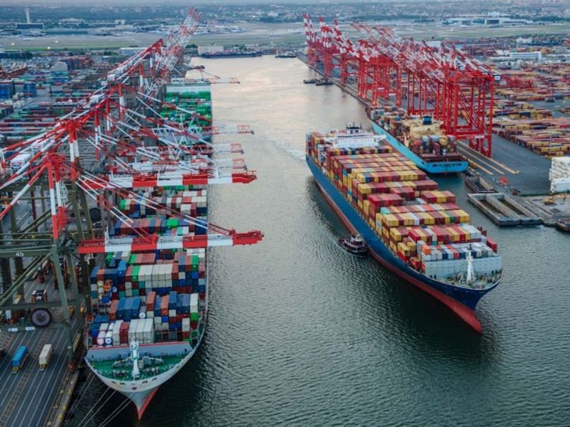 Demanda de transporte marítimo de contenedores en la ruta China – EE. UU. cae hasta un 50% #MundoMaritimo buff.ly/rcmZTbs