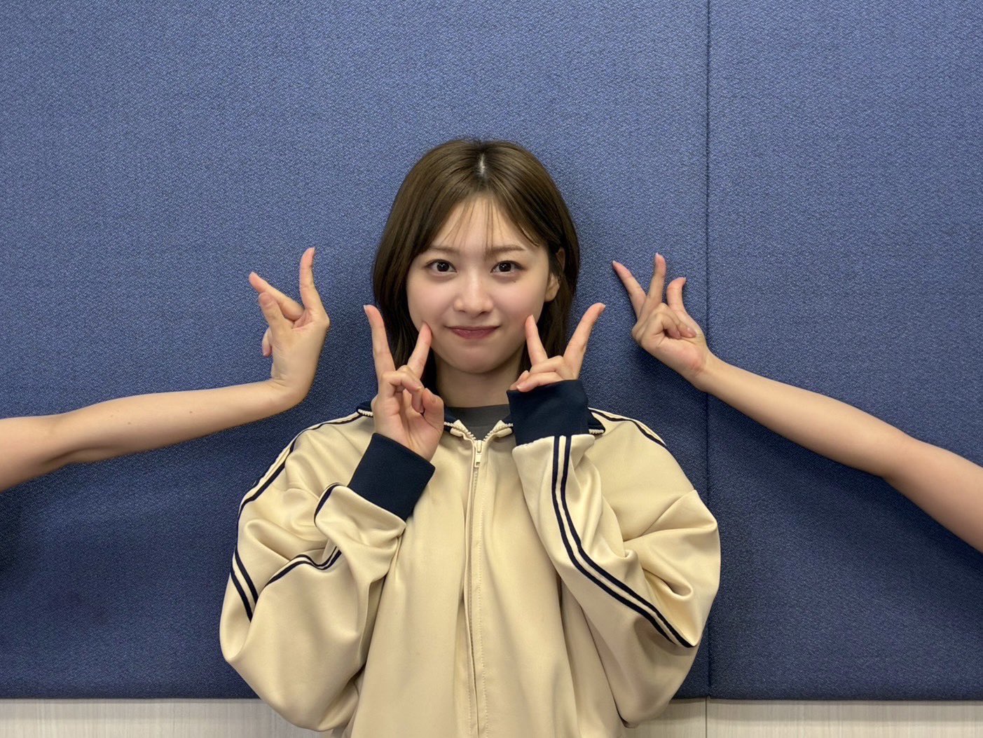 k*i様 日向坂46 富田鈴花 ユニゾンエアー チェキ Tシャツ k*i様 日向坂46 富田鈴花 ユニゾンエアー チェキ Tシャツ 2025年