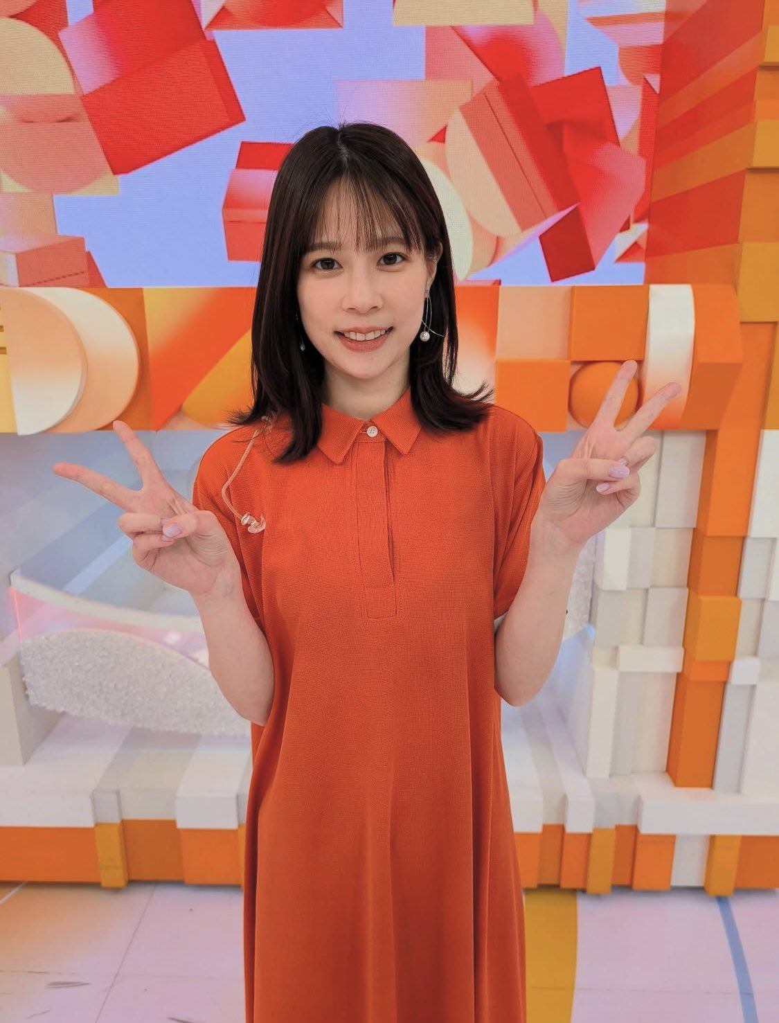 鈴木唯　トレカ　フジテレビアナウンサー Amazon.co.jp: フジテレビアナウンサー ジュエルコンフェペティ