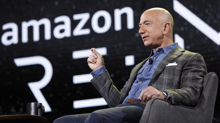 AdoMladenov's tweet photo. News that makes you think - why is he selling? 🤔
Jeff Bezos to sell up to $4.75bn in Amazon stock!
#shares #news #StockMarket https://t.co/nBozMzpRXP