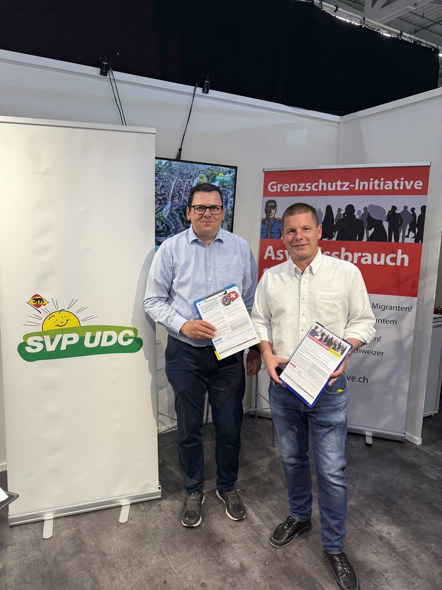SVP Stadt Bern (@svp_stadt_bern) on Twitter photo Die SVP Stadt Bern heute im Einsatz an der BEA. Kommt in Halle 3.2 vorbei um unsere Initiativen und Referenden zu unterschreiben! Wir freuen uns! <a href="/bernstark/">SVP BErnstark</a> <a href="/SVPch/">SVP Schweiz</a> Die SVP Stadt Bern heute im Einsatz an der BEA. Kommt in Halle 3.2 vorbei um unsere Initiativen und Referenden zu unterschreiben! Wir freuen uns! <a href="/bernstark/">SVP BErnstark</a> <a href="/SVPch/">SVP Schweiz</a>