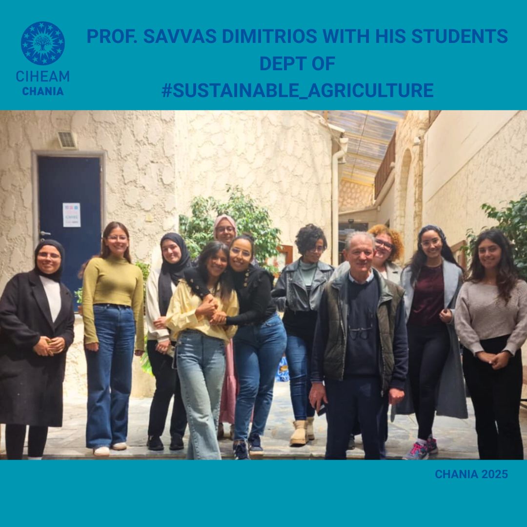 Prof. Savvas Dimitrios teaches the course of "Soilless cultivation" at CIHEAM/MAICh💼

📸Photo : Prof. Savvas Dimitrios with the students of the dept. of #Sustainable_Agriculture