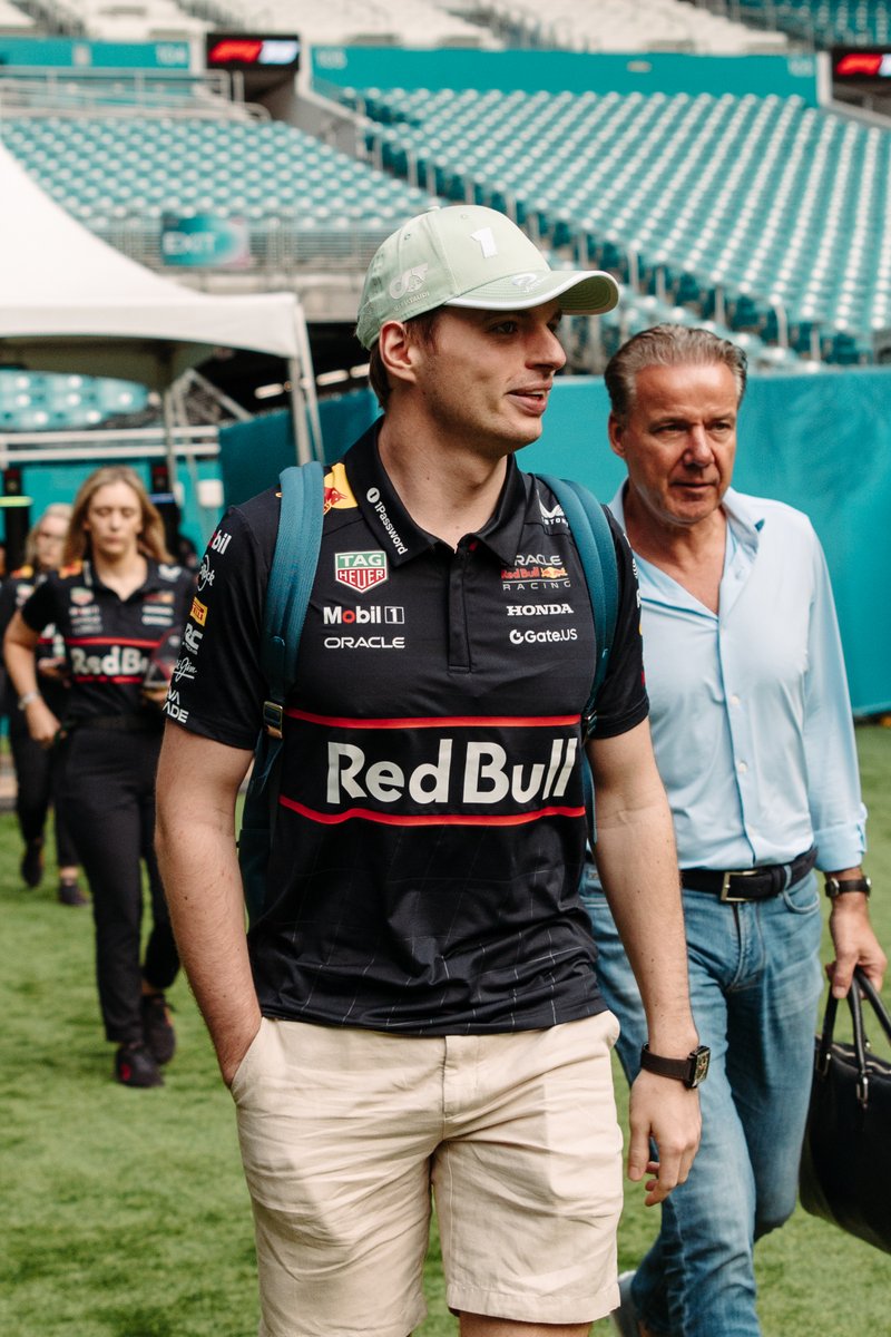 F1's tweet photo. Girl Dad. 🎀 

#F1 #MiamiGP https://t.co/K1BaXDzwe3