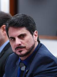 Lula chama Gleisi de bonita e a Globo cai de pau três dias seguidos, Gilvan da Federal chama Gleisi de pr0st1tuta e a Globo se cala. 🤮

Que Diabos tá acontecendo com o povo do Espírito Santo, pra eleger esse bando de Desgraça.

Se alguém souber, comenta aí, o povo quer saber. 👇