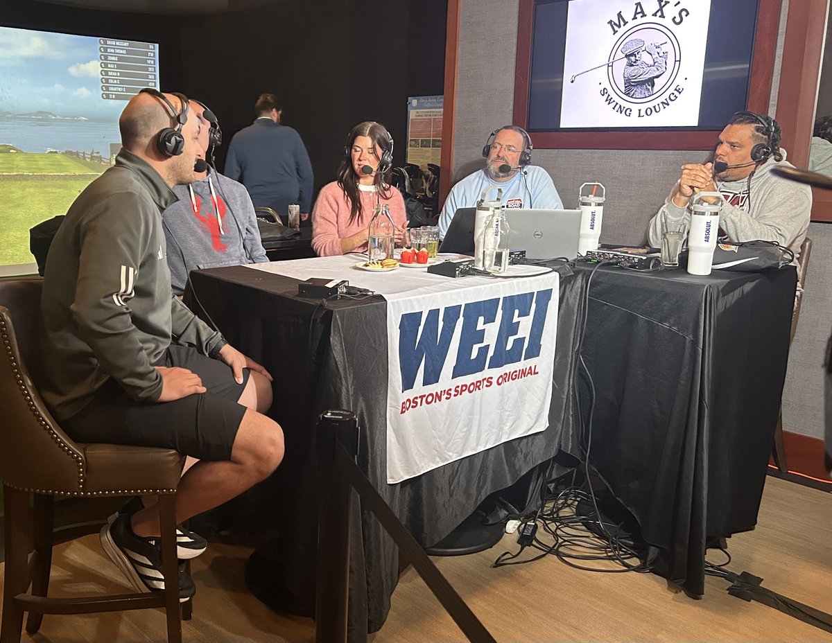UMass Football (@umassfootball) on Twitter photo Talking ball on <a href="/WEEI/">WEEI</a> ๐๏ธ
Defensive Coordinator <a href="/CoachKeyte/">Jared Keyte</a> live on <a href="/TheGregHillShow/">The Greg Hill Show</a> from the Basketball Hall of Fame
#Flagship ๐ฉ Talking ball on <a href="/WEEI/">WEEI</a> ๐๏ธ
Defensive Coordinator <a href="/CoachKeyte/">Jared Keyte</a> live on <a href="/TheGregHillShow/">The Greg Hill Show</a> from the Basketball Hall of Fame
#Flagship ๐ฉ