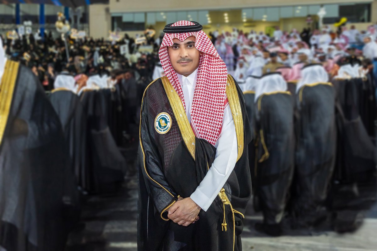 علي فيصل الشهري (@a88f) on Twitter photo بعد سنوات ليست بالقصيرة .. عشت بالأمس فرحة التخرج وحصلت والحمد لله على درجة #الماجستير في تخصص الصحافة والنشر الرقمي من جامعتي الحبيبة <a href="/KFUniversity/">جامعة الملك فيصل</a> .
الحمد لله أولًا وآخرًا، شكراً لكل من علّمني وساندني خلال هذه الرحلة.
وأسال الله التوفيق لي ولكم .
شكراً لاساتذتي
أ. د فلاح بعد سنوات ليست بالقصيرة .. عشت بالأمس فرحة التخرج وحصلت والحمد لله على درجة #الماجستير في تخصص الصحافة والنشر الرقمي من جامعتي الحبيبة <a href="/KFUniversity/">جامعة الملك فيصل</a> .
الحمد لله أولًا وآخرًا، شكراً لكل من علّمني وساندني خلال هذه الرحلة.
وأسال الله التوفيق لي ولكم .
شكراً لاساتذتي
أ. د فلاح
