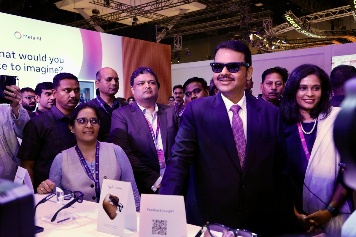 Info_Pune's tweet image. बांद्रा-कुर्ला कॉम्प्लेक्स येथील वर्ल्ड जिओ सेंटर येथे ‘ऑडिओ व्हिज्युअल अँड एंटरटेनमेंट समिट’ (वेव्हज – २०२५) निमित्त उभारण्यात आलेल्या भारत पॅव्हेलियनला मुख्यमंत्री @Dev_Fadnavis
यांनी भेट दिली. 

#CreateInIndiaChallenge 
#WAVES2025 #WAVES 
#WAVESIndia 
#WAVESummitIndia