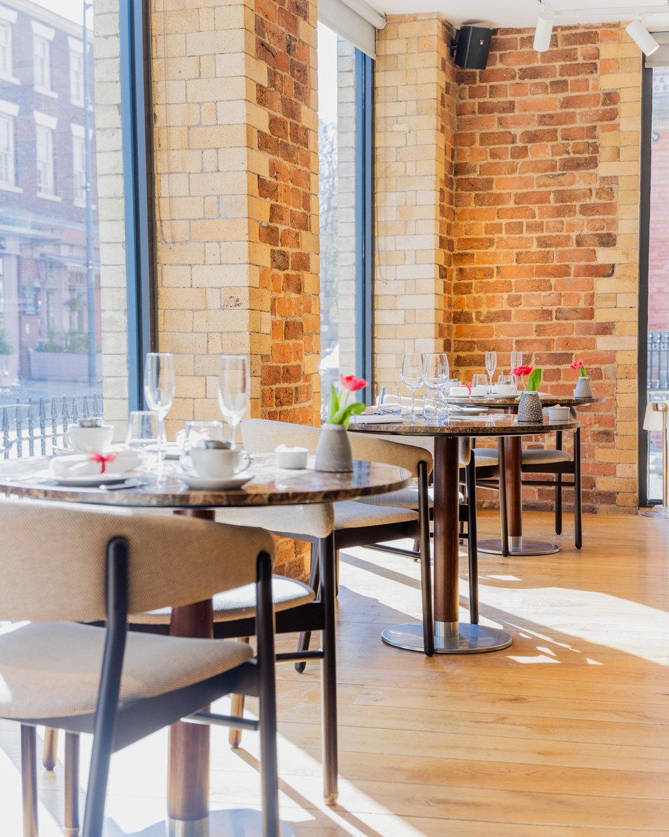 LdnCarriageWrks's tweet image. Try our delicious spring à la carte or prix fixe menus, tuck into our bar menu or get together for an afternoon tea…
Take a look at menus and book a table - hopestreethotel.co.uk/dining/thelond…

#TheLondonCarriageWorks #ALaCarteMenu