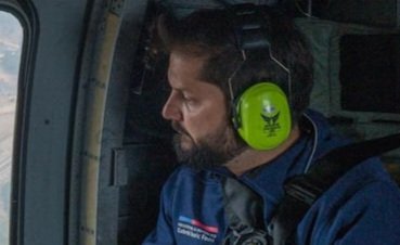 ___Pachi__'s tweet photo. Gabriel Boric sobrevolando Santiago, tras fuerte temblor en puerto Williams, con posible tsunami en Magallanes. Ampliaremos https://t.co/tj3wmegLSv