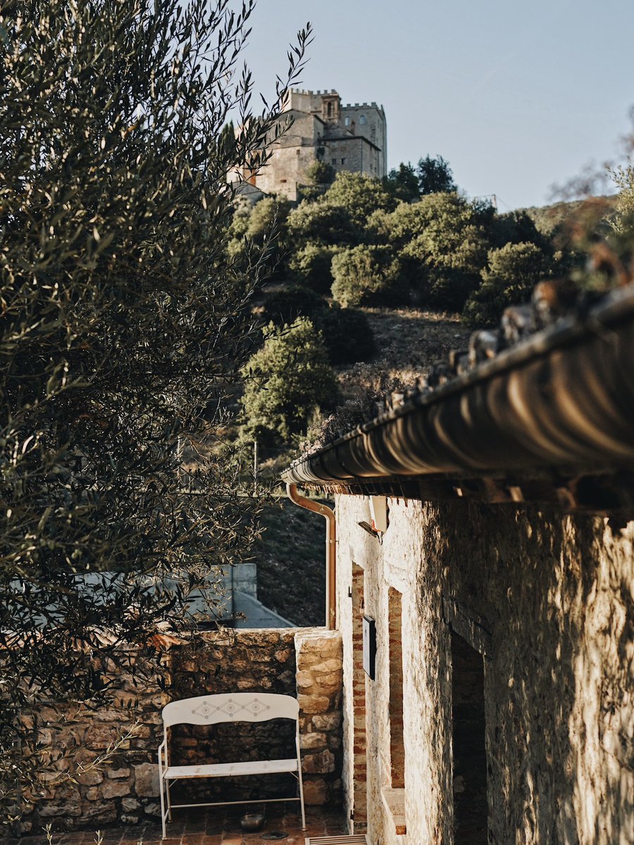 Antognollagolf's tweet image. Antognolla Golf combines championship play with exceptional surroundings. From castle views to first-class facilities, every detail enhances the experience, finished perfectly with post-round dining at La Boiola.

#AntognollaGolf #GolfItaly #Golf #Umbria #ExploreUmbria
