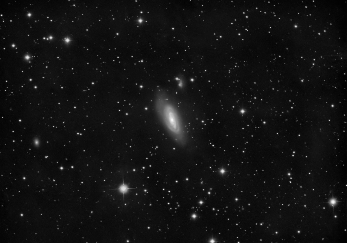 guanhu2021's tweet photo. M90 自宅から撮影しました📷🔭
#R200SS #エクステンダーPH #ASI294MCpro #IR640proII #EQ6Rmount #NINA #Siril #Graxpert #Starnet++ #GIMP #M90 https://t.co/MIpVpJD6Ax