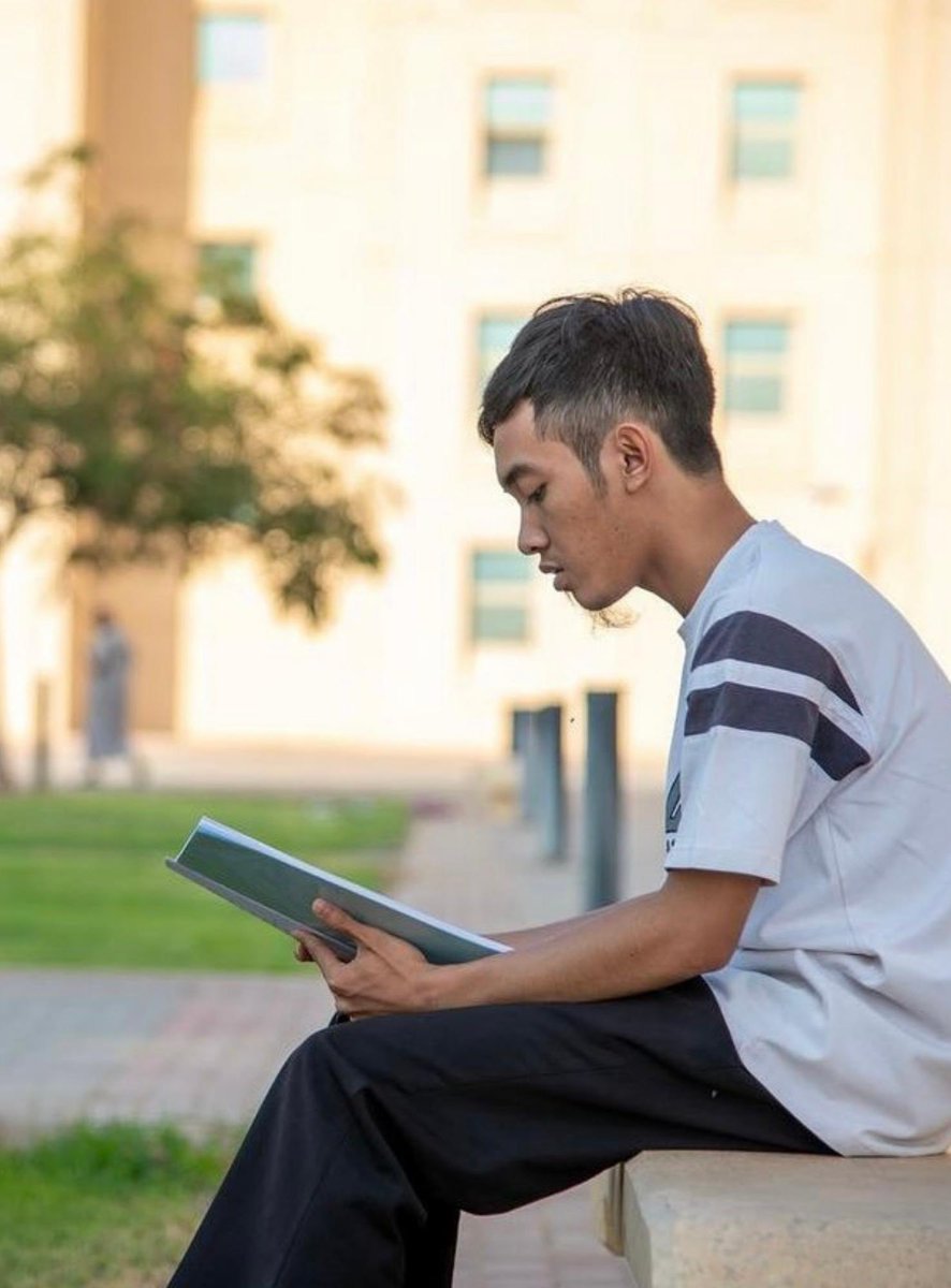 #جامعة_نجران تعلن للطلاب غير السعوديين عن إتاحة التقديم على المنح الخارجية للالتحاق ببرامج المرحلة الجامعية لدرجة البكالوريوس للعام الجامعي القادم 2025/2026م، وذلك عبر منصة #ادرس_في_السعودية.

للتقديم:
studyinsaudi.moe.gov.sa