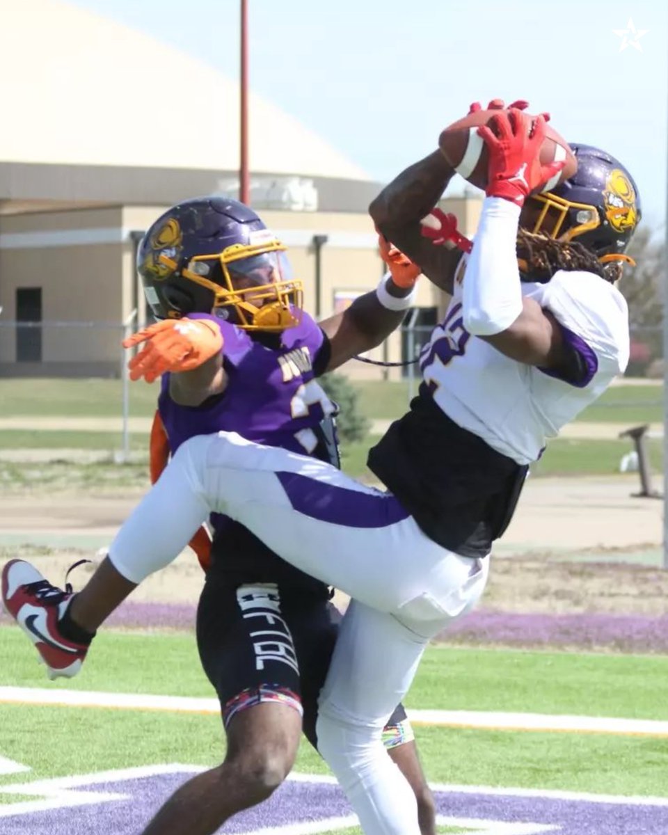 AthLinkd (@athlinkd) on Twitter photo JUCO: @goconqsfb wide receiver Santana Fleming (<a href="/6Takemdeep/">santana fleming</a>) is a D1 bounce back who already has FBS offers.
Full database: app.athlinkd.net/juco JUCO: @goconqsfb wide receiver Santana Fleming (<a href="/6Takemdeep/">santana fleming</a>) is a D1 bounce back who already has FBS offers.
Full database: app.athlinkd.net/juco
